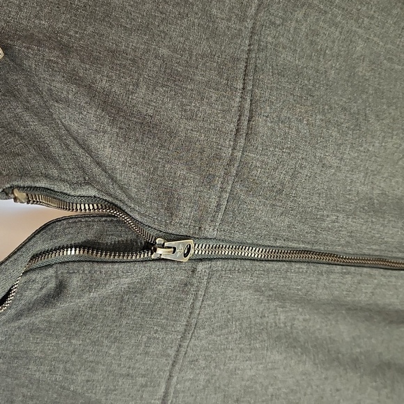 Dockers men's performance soft shell full-zip jacket with zipped hidden hood - Picture 4 of 10